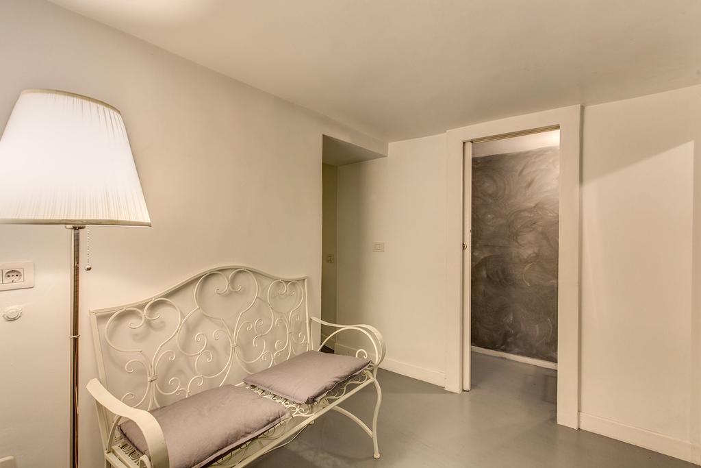 Vicolo Delle Grotte House Apartment Rome