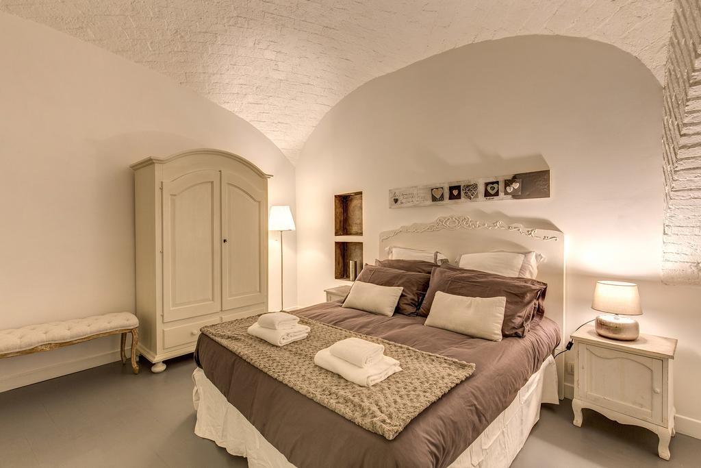 Vicolo Delle Grotte House